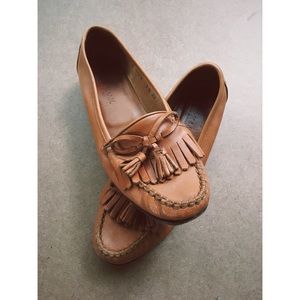 Vintage women’s Cole Haan tasseled leather loafers
